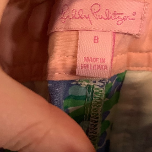 NWOT Lilly Pulitzer Bee In Your Bonnet Short Sz 8 - Picture 4 of 6